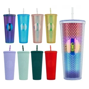 Gobelets en plastique réutilisables cloutés Wholesale avec paille